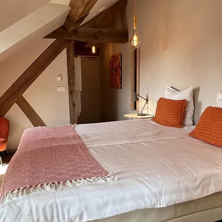 Domein Holset Bruisendwijnhuis 3*