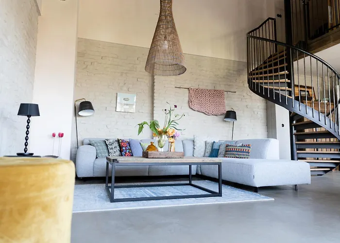 Domein Holset Bruisendwijnhuis Frühstückspension Lemiers